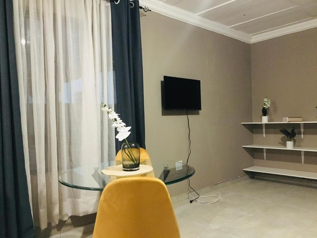 Black Rose Guesthouse Soweto Kültér fotó