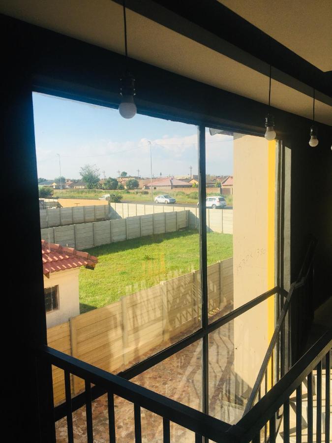 Black Rose Guesthouse Soweto Kültér fotó