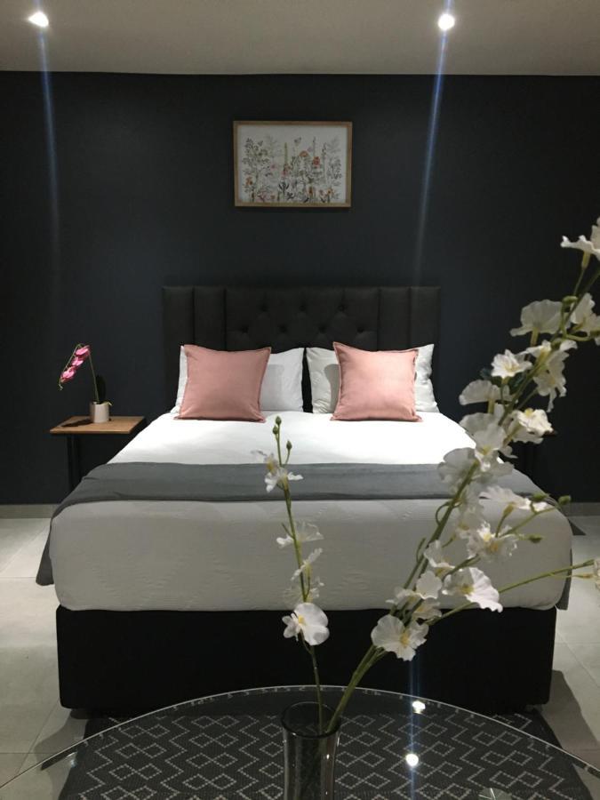 Black Rose Guesthouse Soweto Kültér fotó