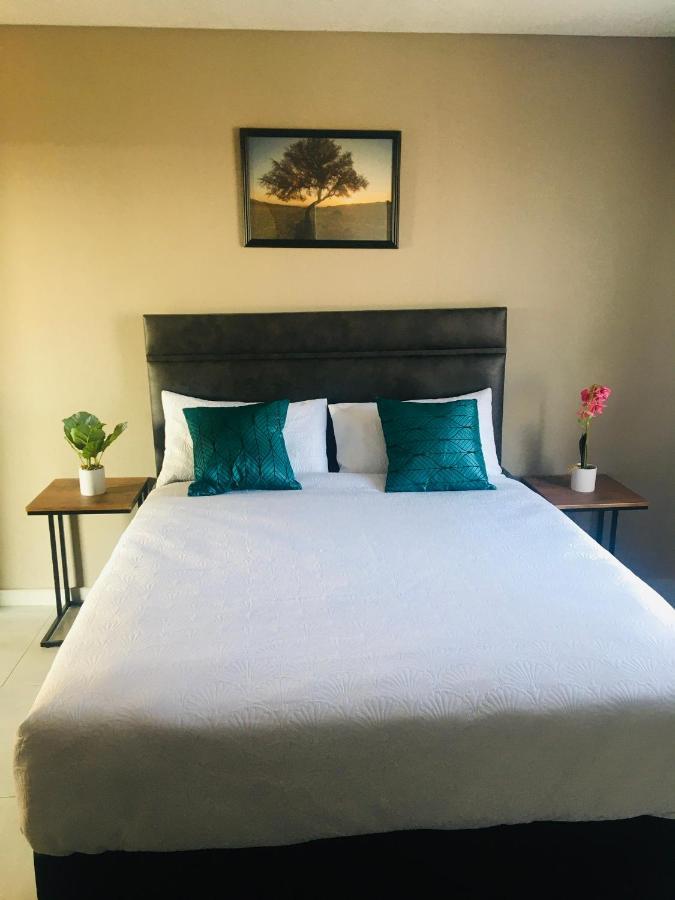 Black Rose Guesthouse Soweto Kültér fotó
